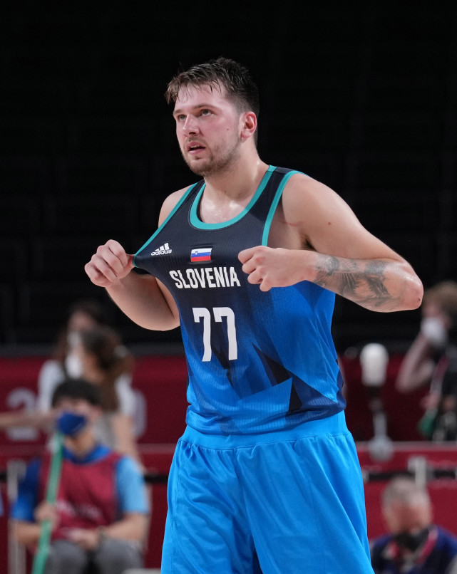 TA：奥赖利首秀表现得游刃有余；安德森很好地控制了比赛节奏