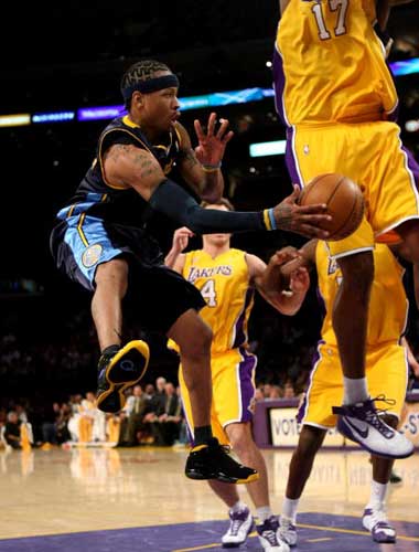 详解棒球规则中的“替补球员重返比赛限制”及其特殊情况破例