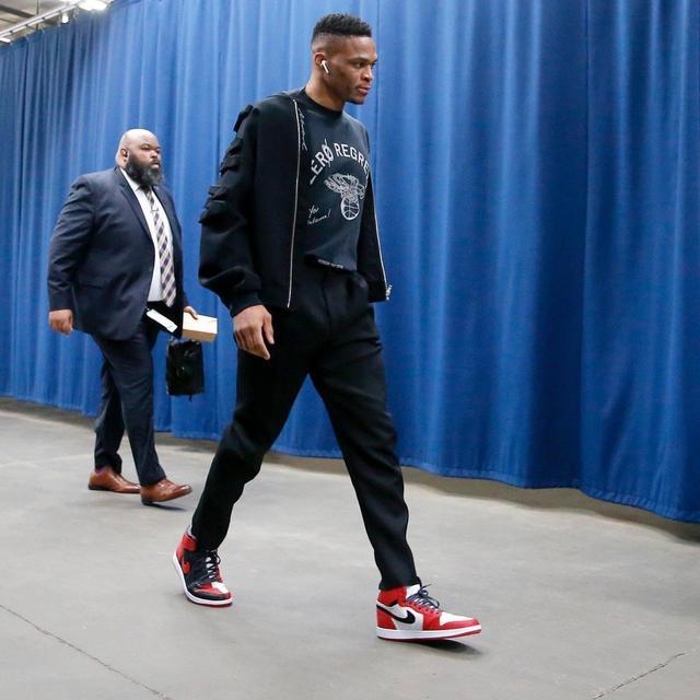 詹姆斯回应压哨绝杀：这种方式获胜很棒 8次做到追平科比历史第二