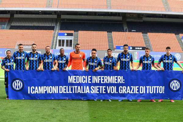 詹姆斯提前退赛！东契奇真的生气了，场均127分啊！