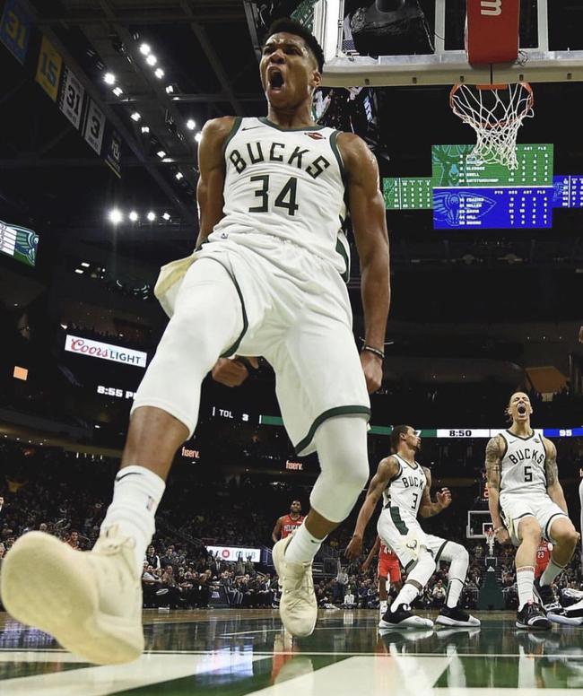 范佩西首次征召儿子进入费耶诺德比赛名单，但并未安排他出场