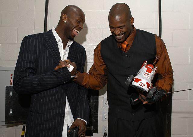 记者：米利唐腘绳肌位置受伤，将于明日接受详细检查